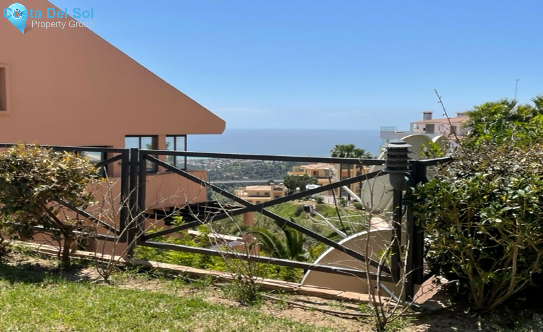 Middle Floor Apartment in Calahonda-1291707