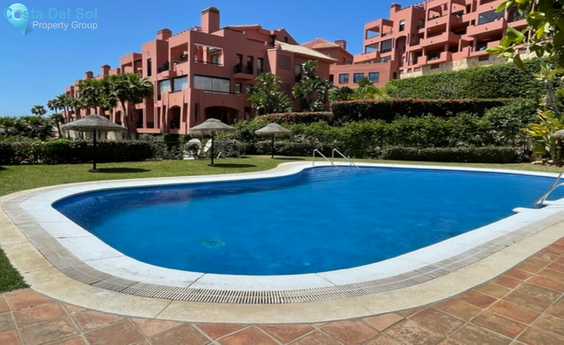 Middle Floor Apartment in Calahonda-1291708