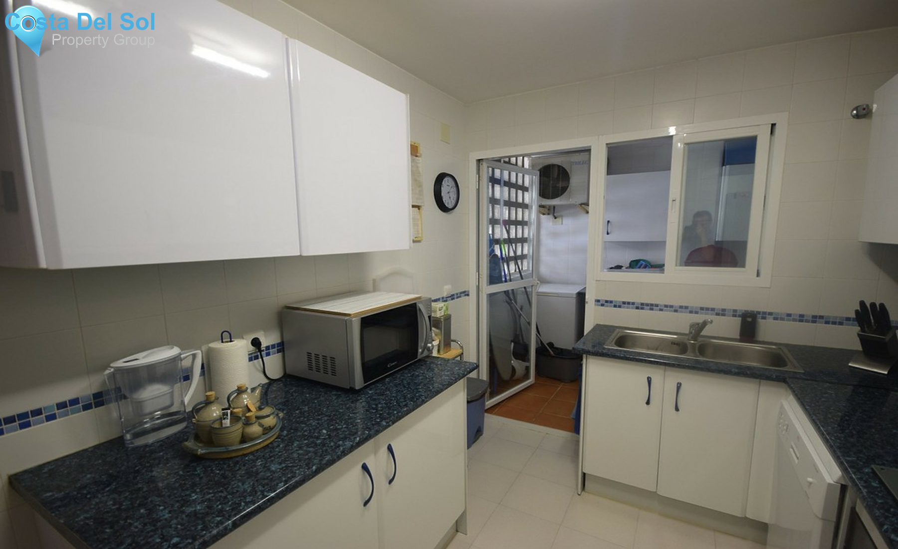 Middle Floor Apartment in Calahonda-1311177