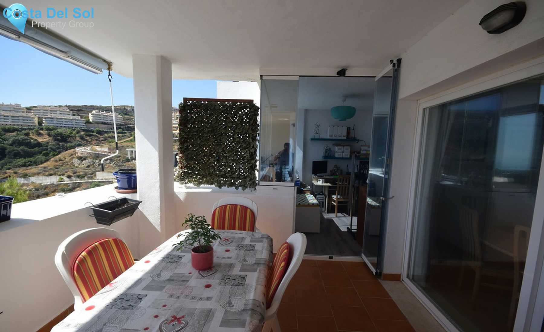 Middle Floor Apartment in Calahonda-1311178