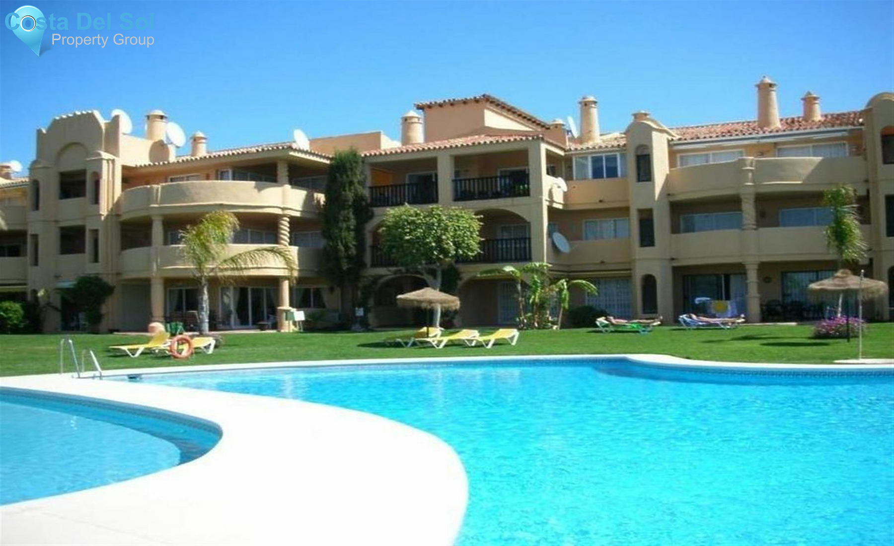 Middle Floor Apartment in Calahonda-1357989