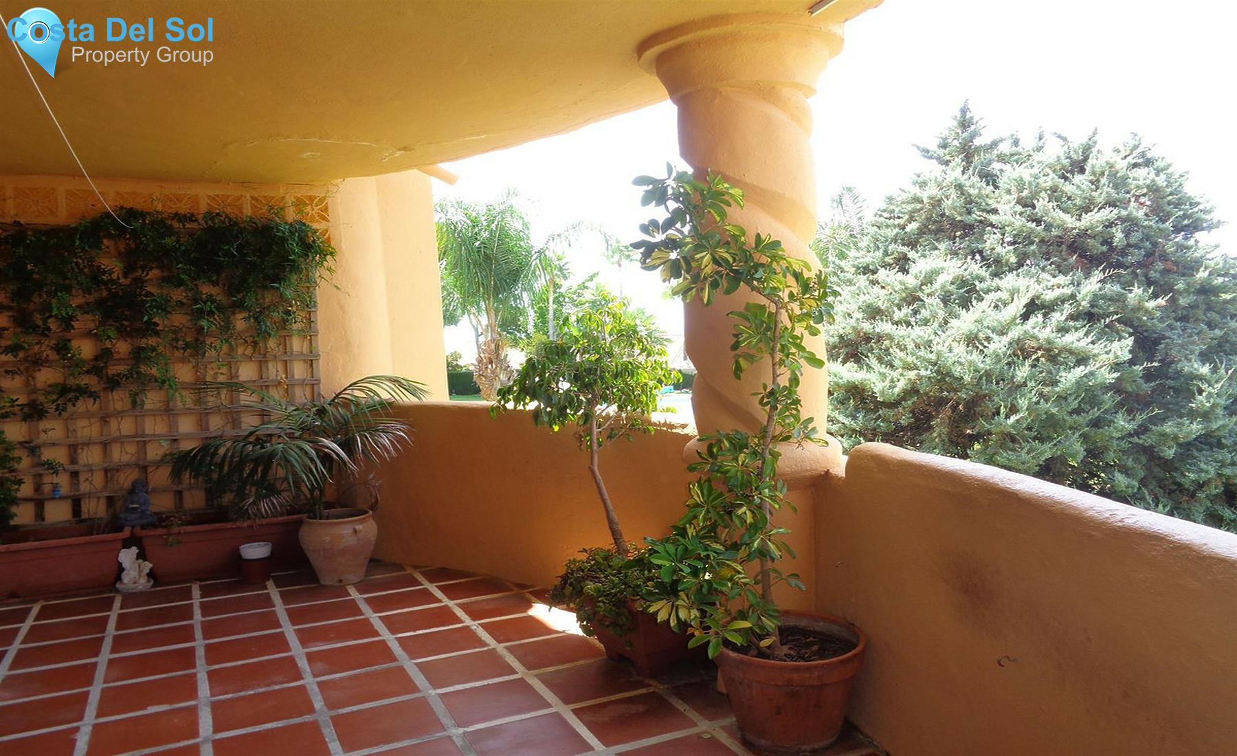 Middle Floor Apartment in Calahonda-1357993