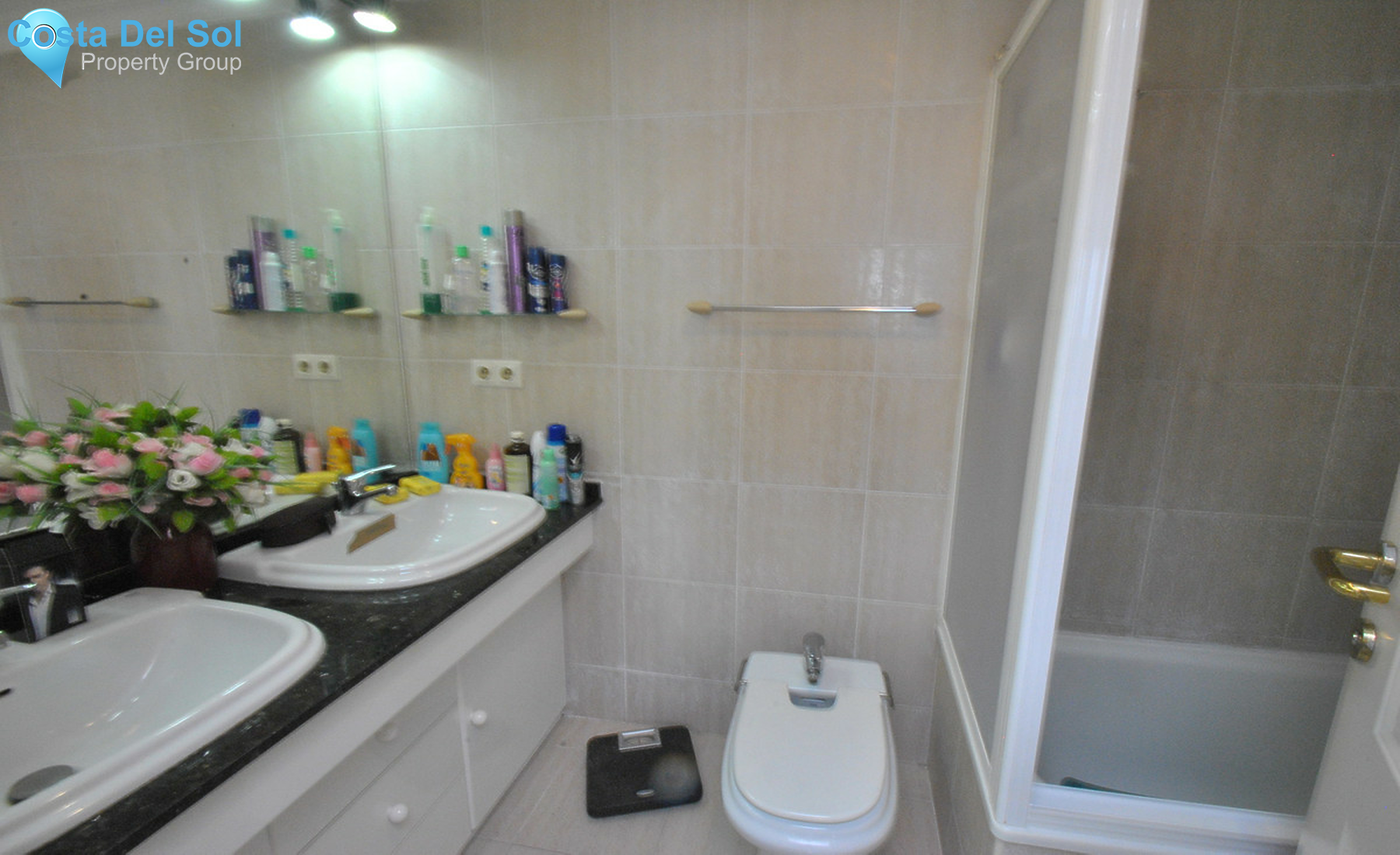 Middle Floor Apartment in Calahonda-1367776