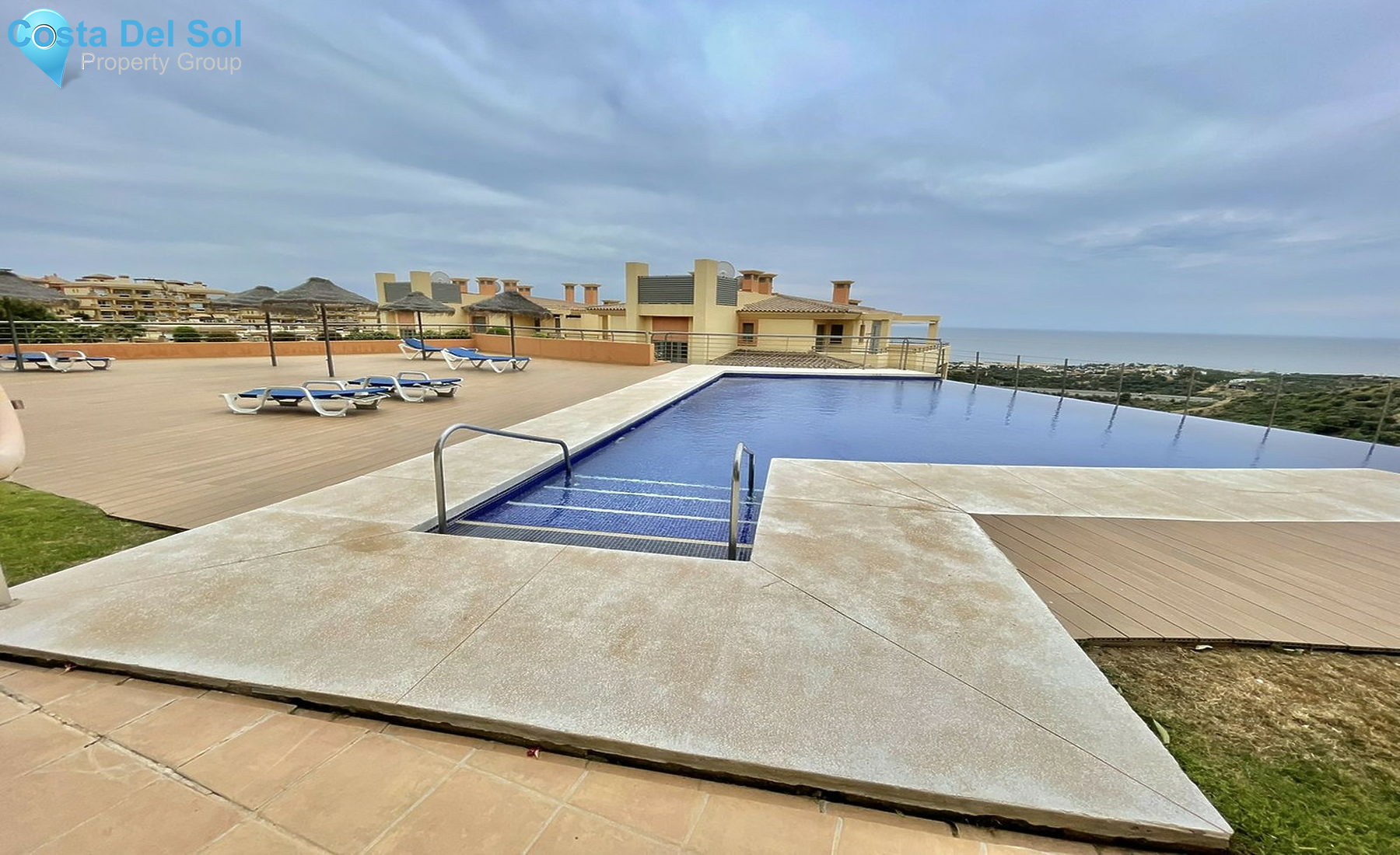 Middle Floor Apartment in Calahonda-1368051