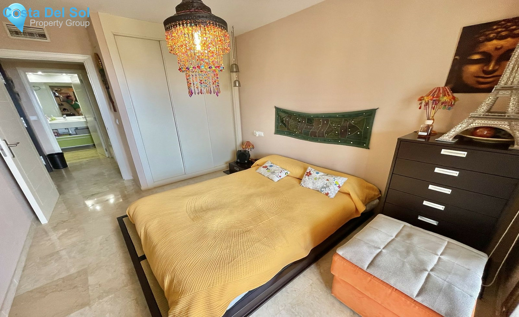 Middle Floor Apartment in Calahonda-1368035