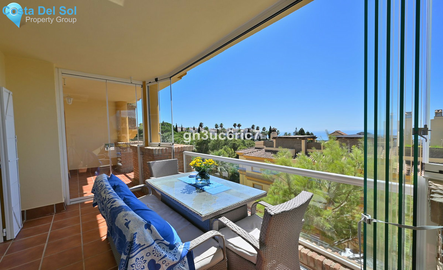 Middle Floor Apartment in Calahonda-1401449