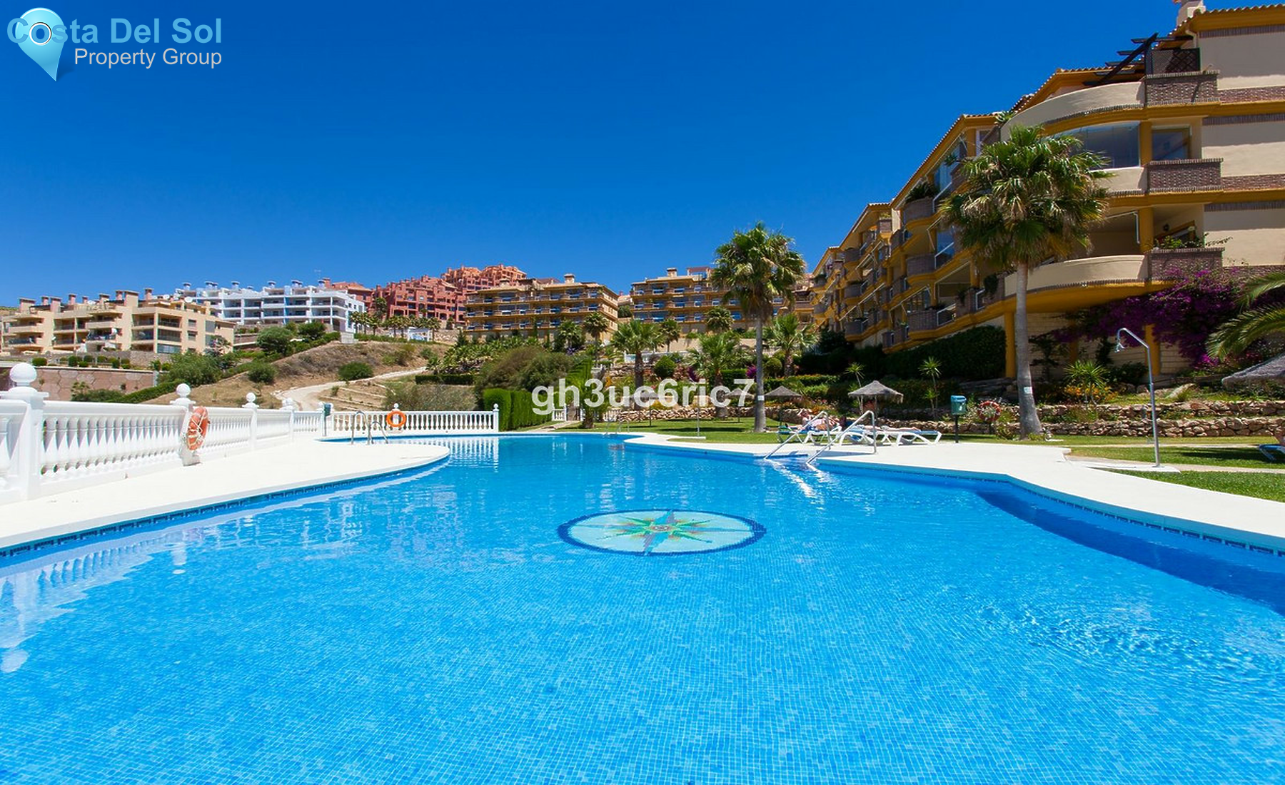 Middle Floor Apartment in Calahonda-1401467