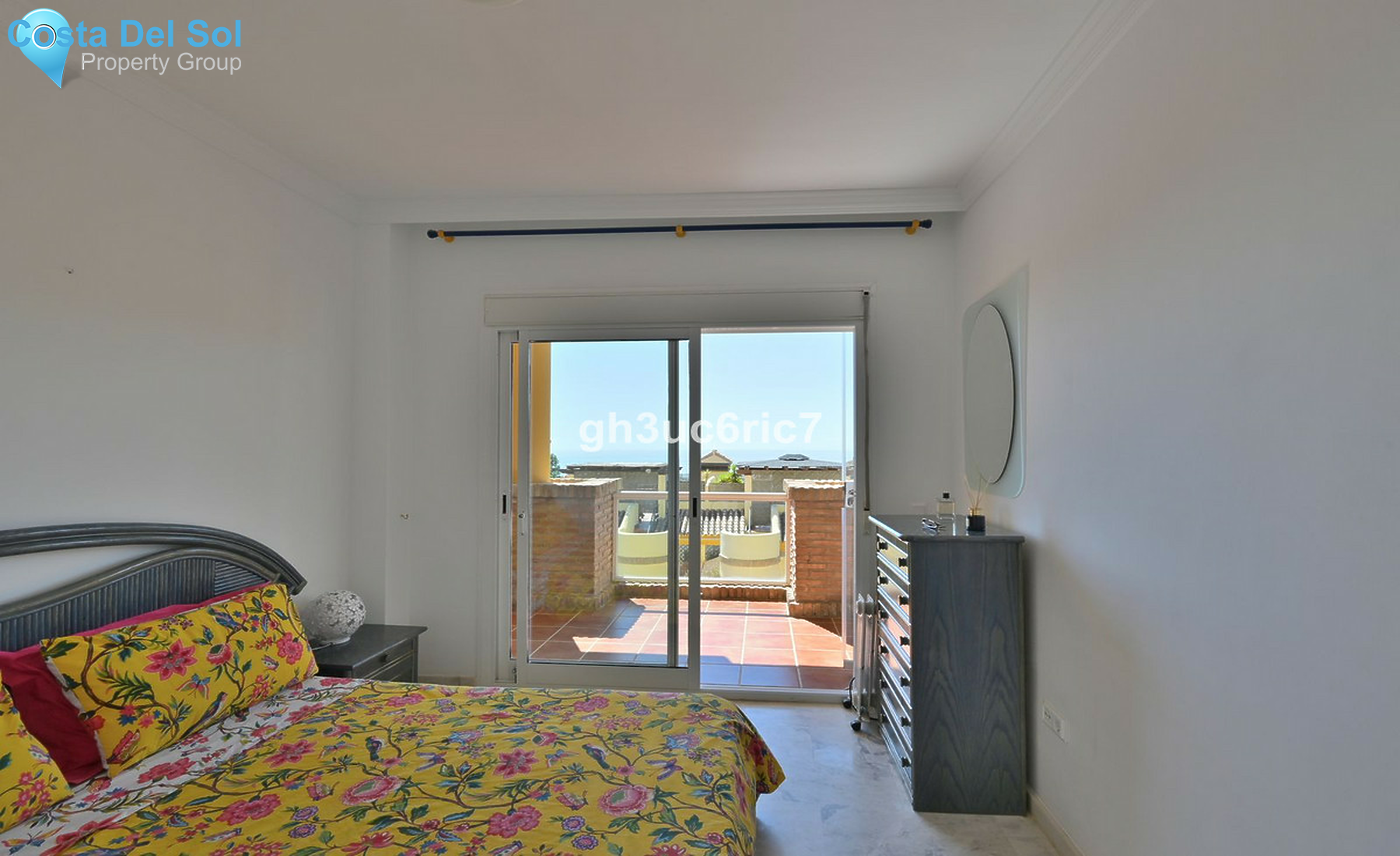 Middle Floor Apartment in Calahonda-1401453