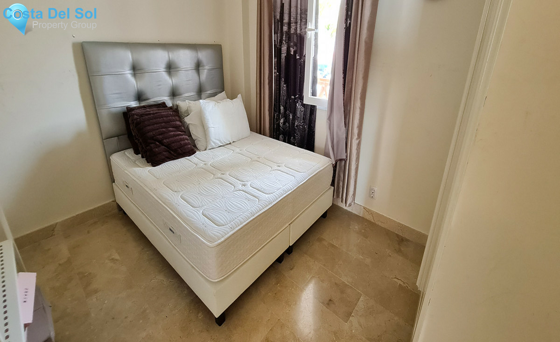 Middle Floor Apartment in Calahonda-1403747