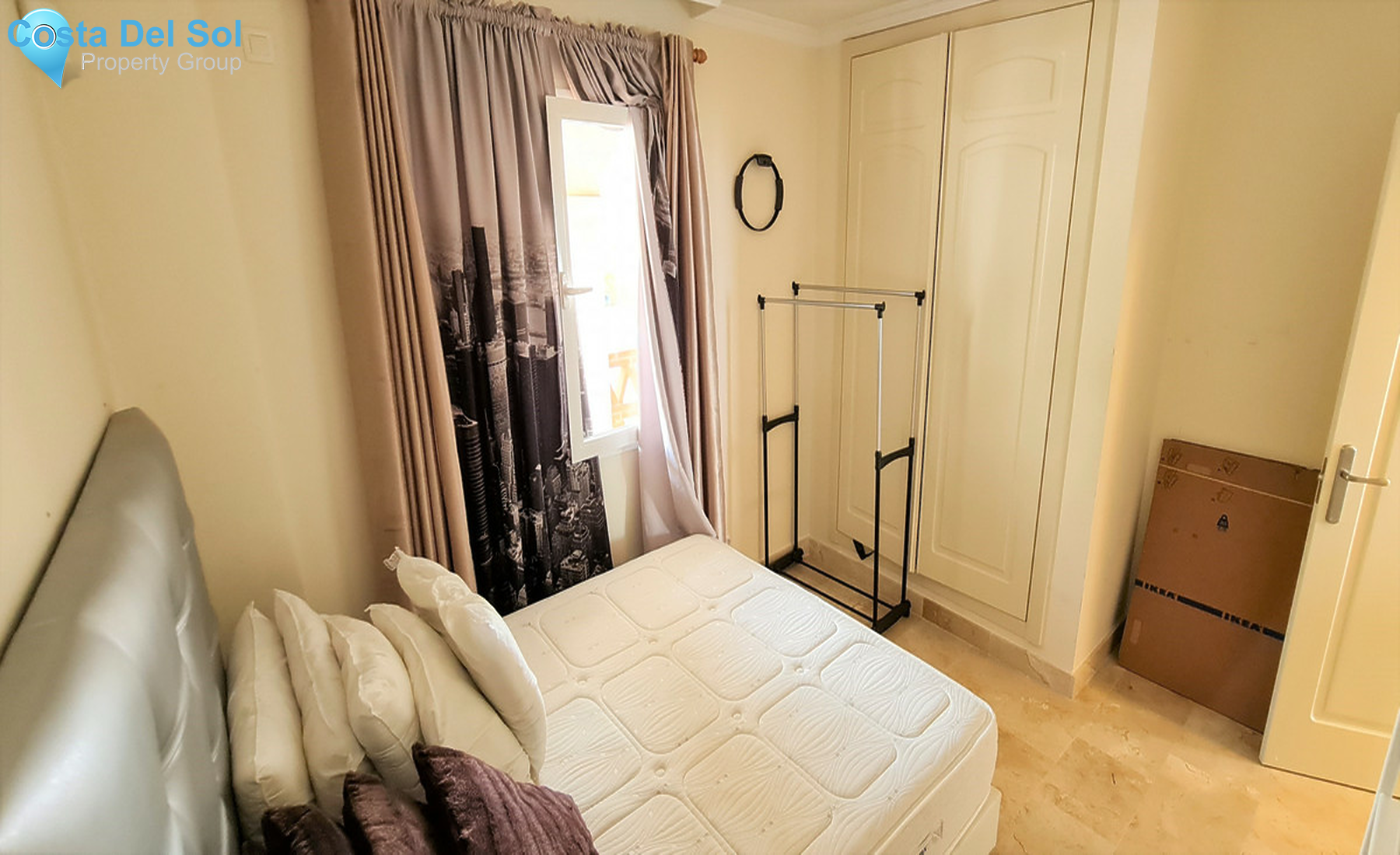 Middle Floor Apartment in Calahonda-1403748