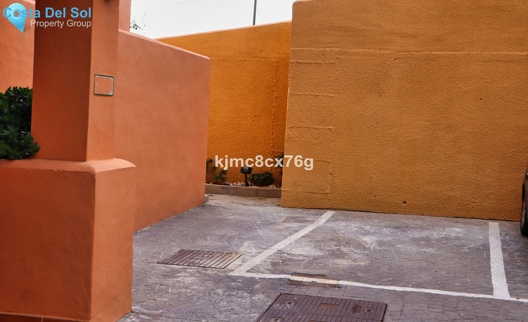 Middle Floor Apartment in Calahonda-1404309