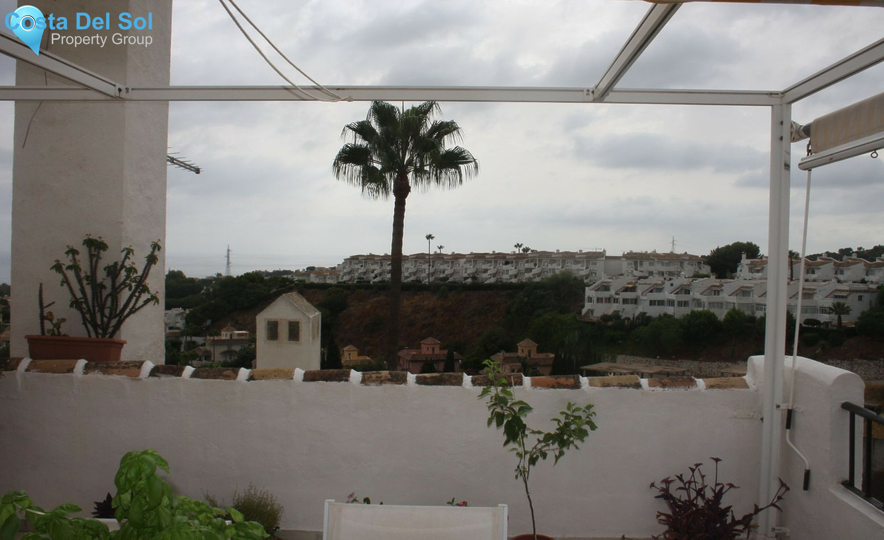 Middle Floor Apartment in Calahonda-1405658