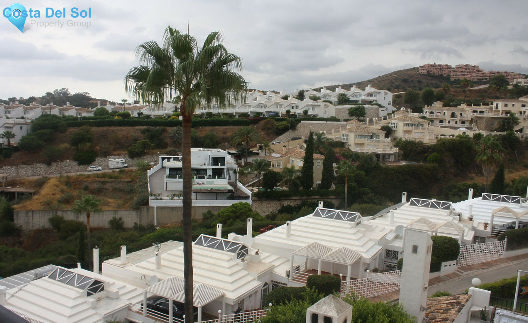 Middle Floor Apartment in Calahonda-1405659