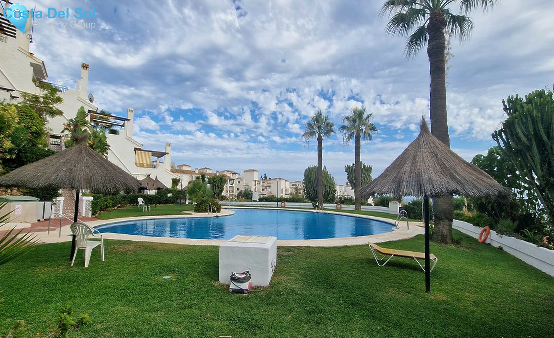 Middle Floor Apartment in Calahonda-1405653