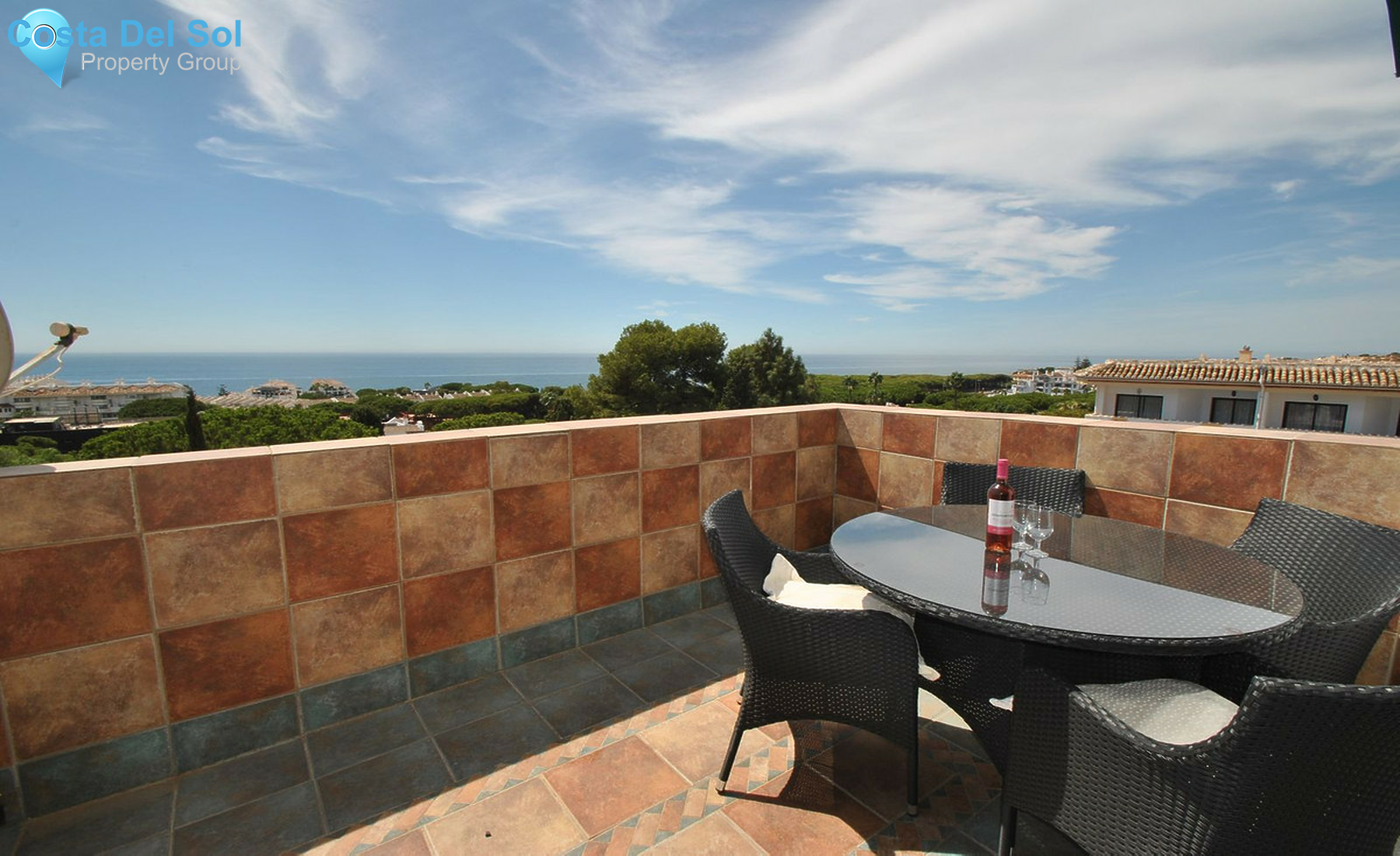 Middle Floor Apartment in Calahonda-1408172