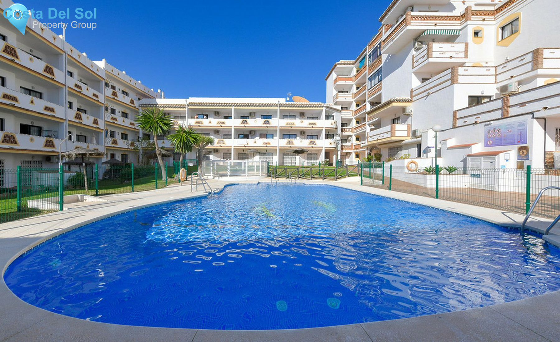 Middle Floor Apartment in Calahonda-1408186