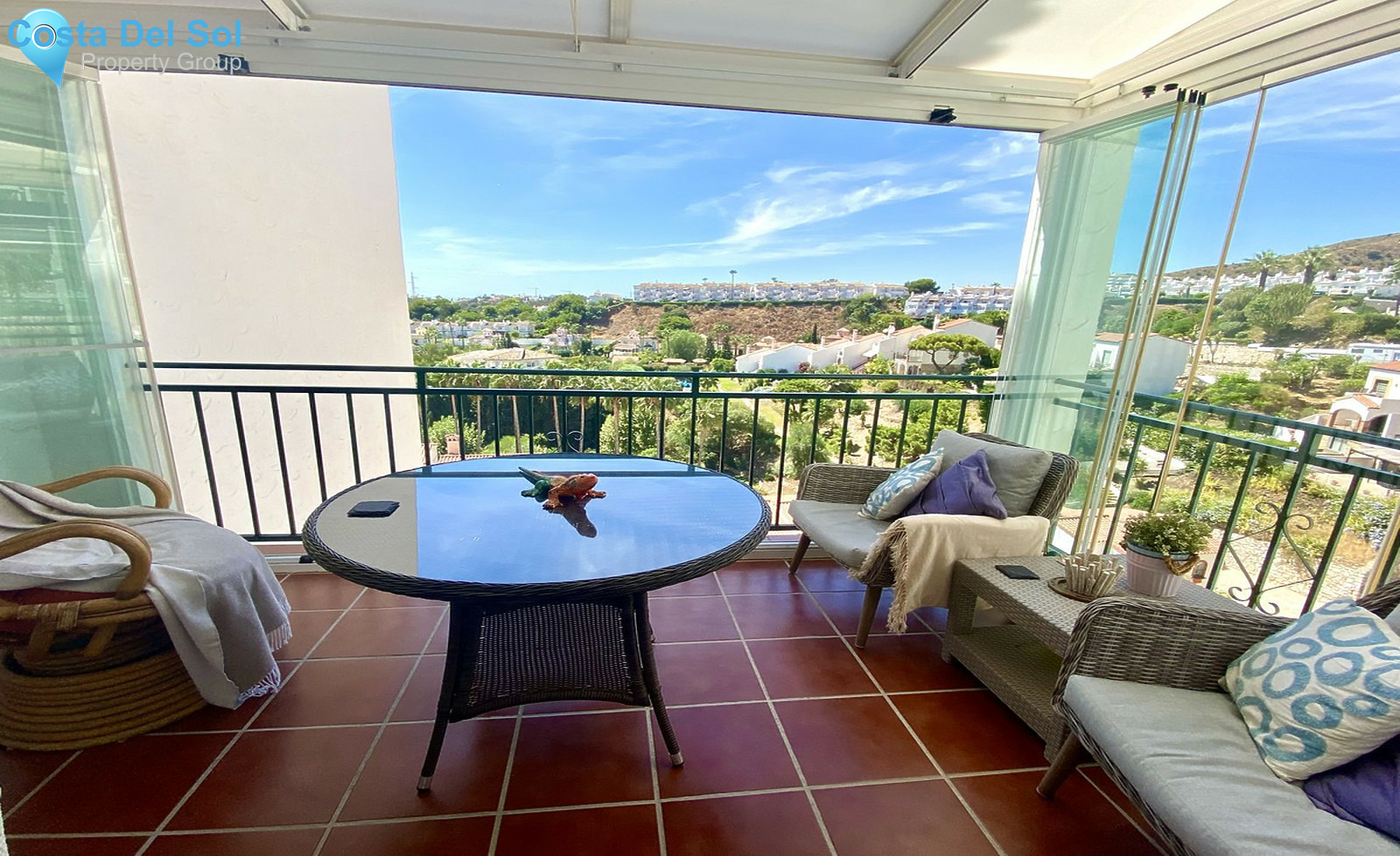 Middle Floor Apartment in Calahonda-1409079