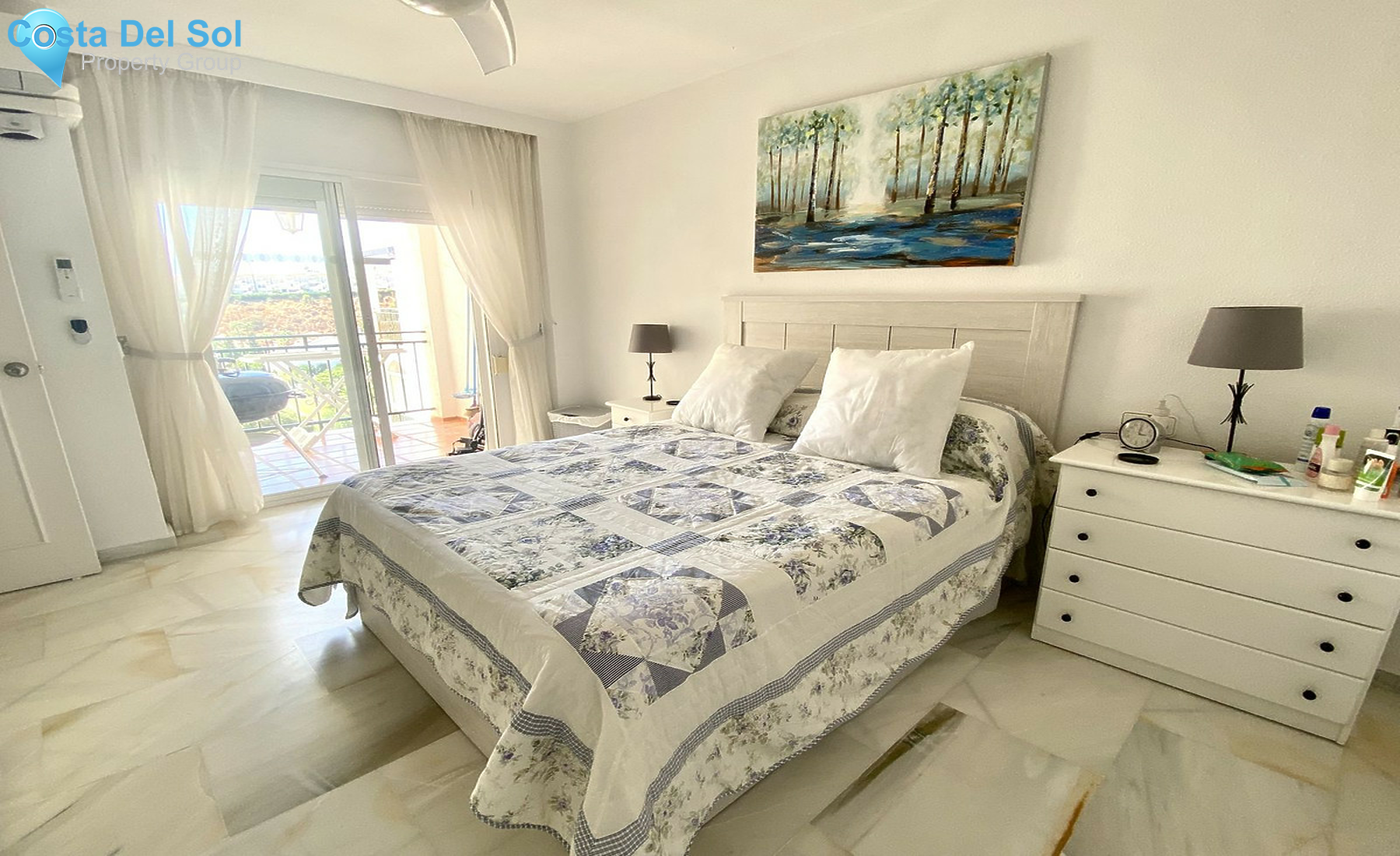 Middle Floor Apartment in Calahonda-1409089