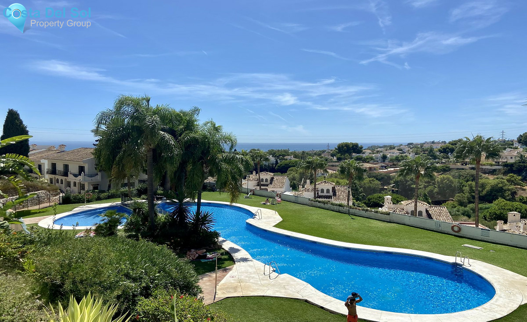 Middle Floor Apartment in Calahonda-1409097