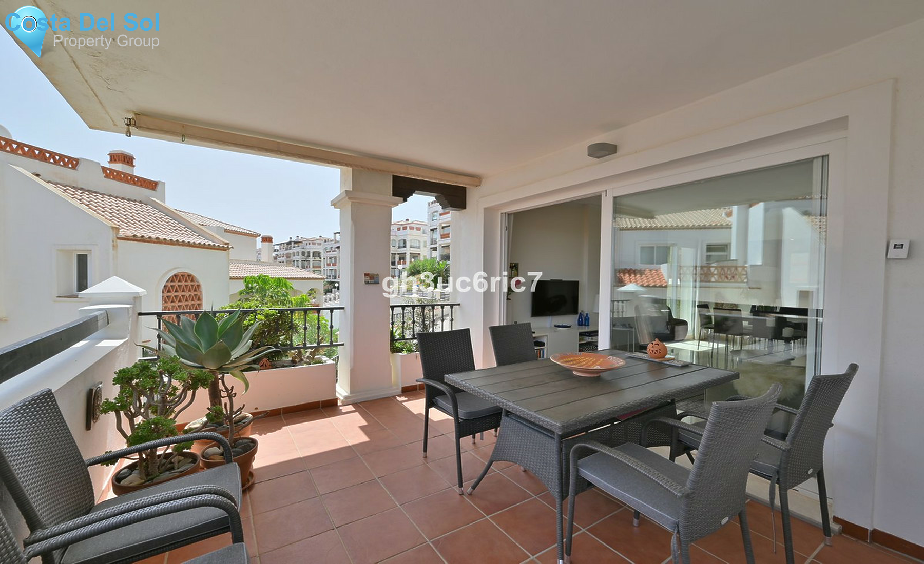 Middle Floor Apartment in Calahonda-1409715