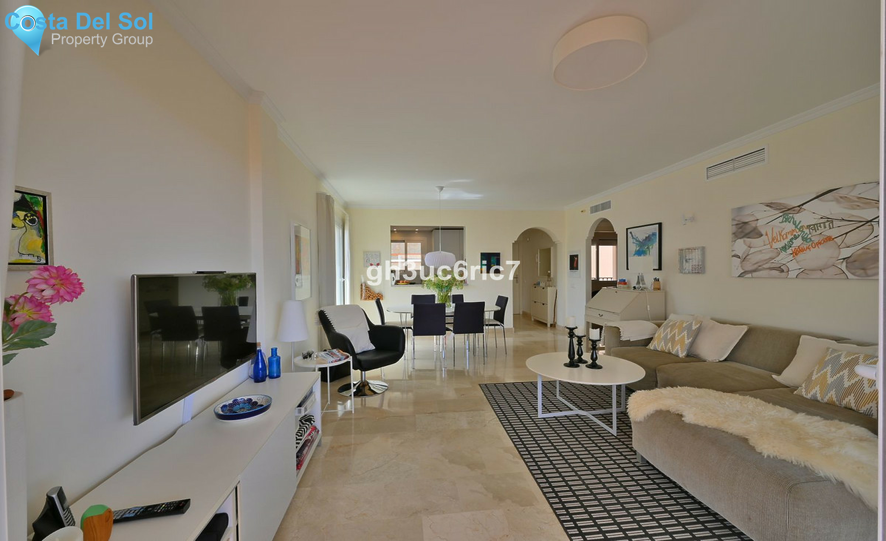 Middle Floor Apartment in Calahonda-1409716