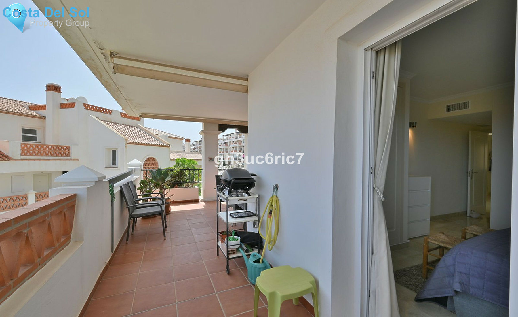 Middle Floor Apartment in Calahonda-1409719