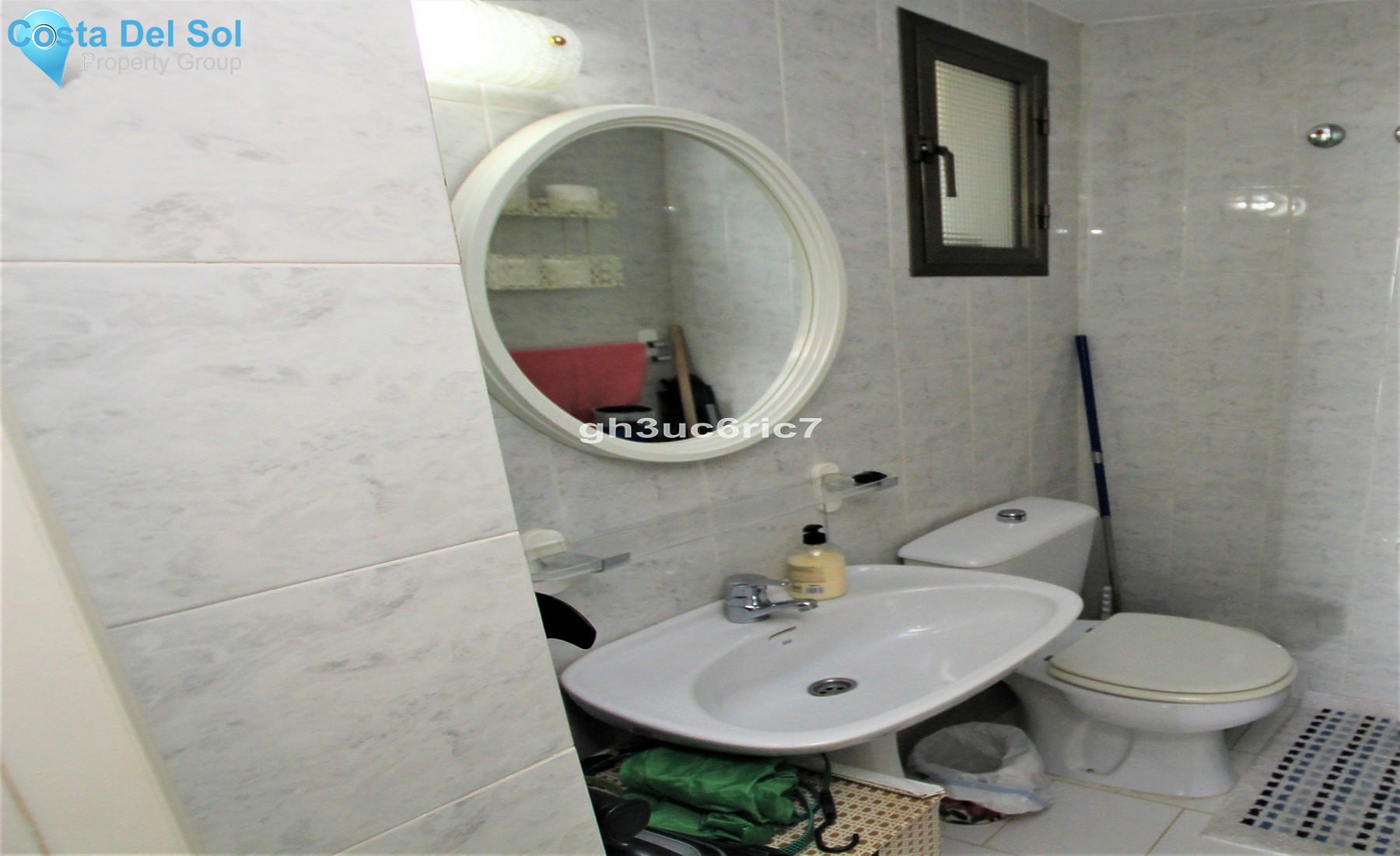 Middle Floor Apartment in Calahonda-1431703