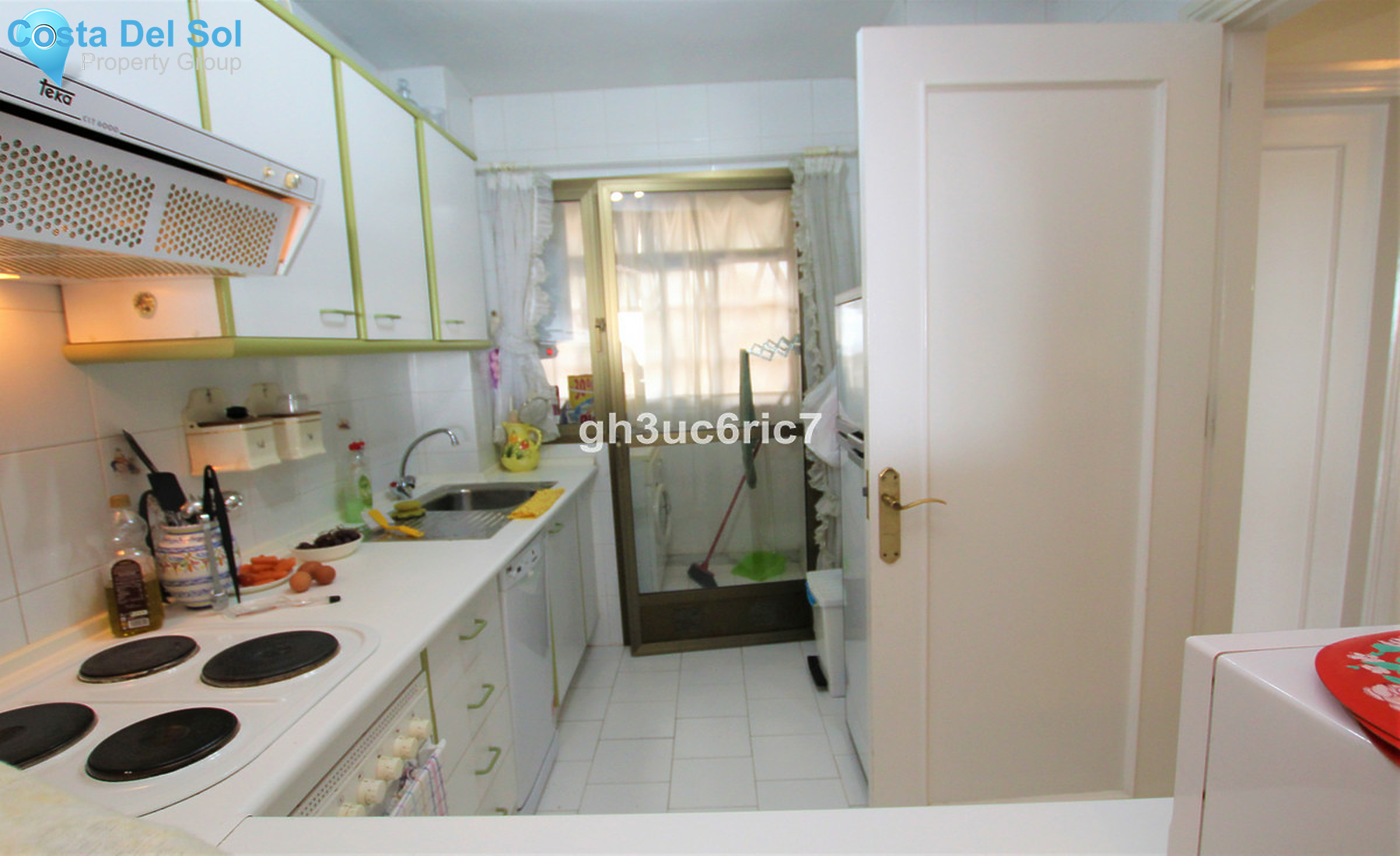 Middle Floor Apartment in Calahonda-1431712