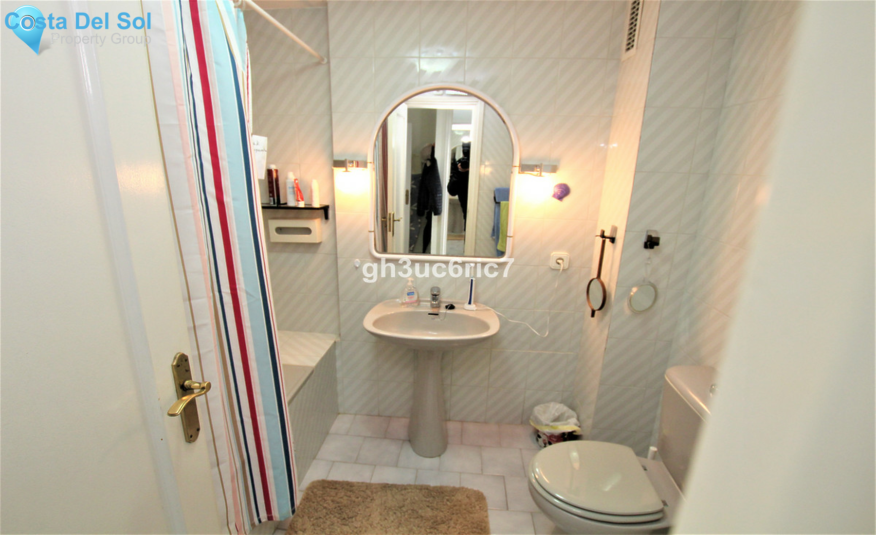 Middle Floor Apartment in Calahonda-1431701