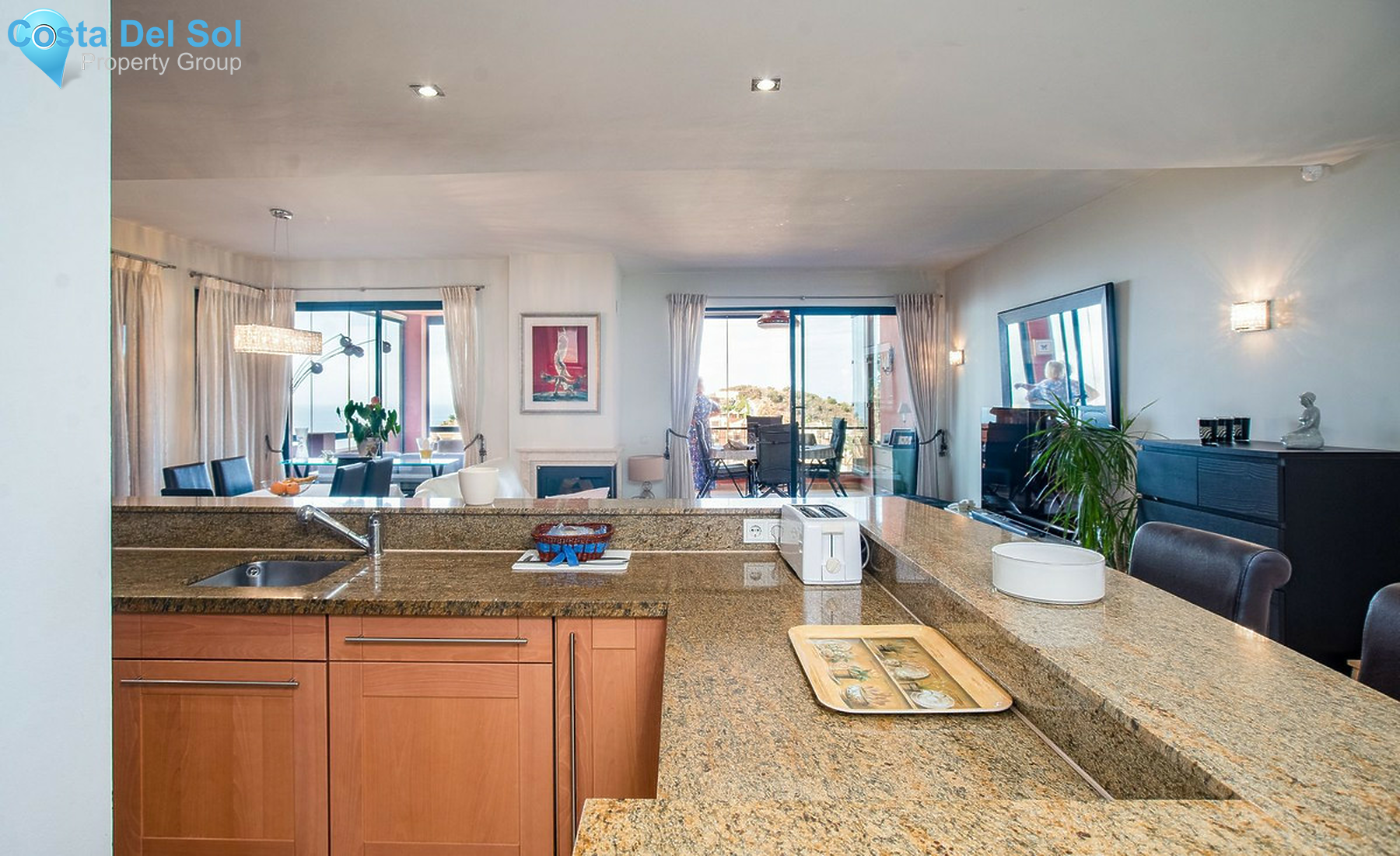 Middle Floor Apartment in Calahonda-1438032