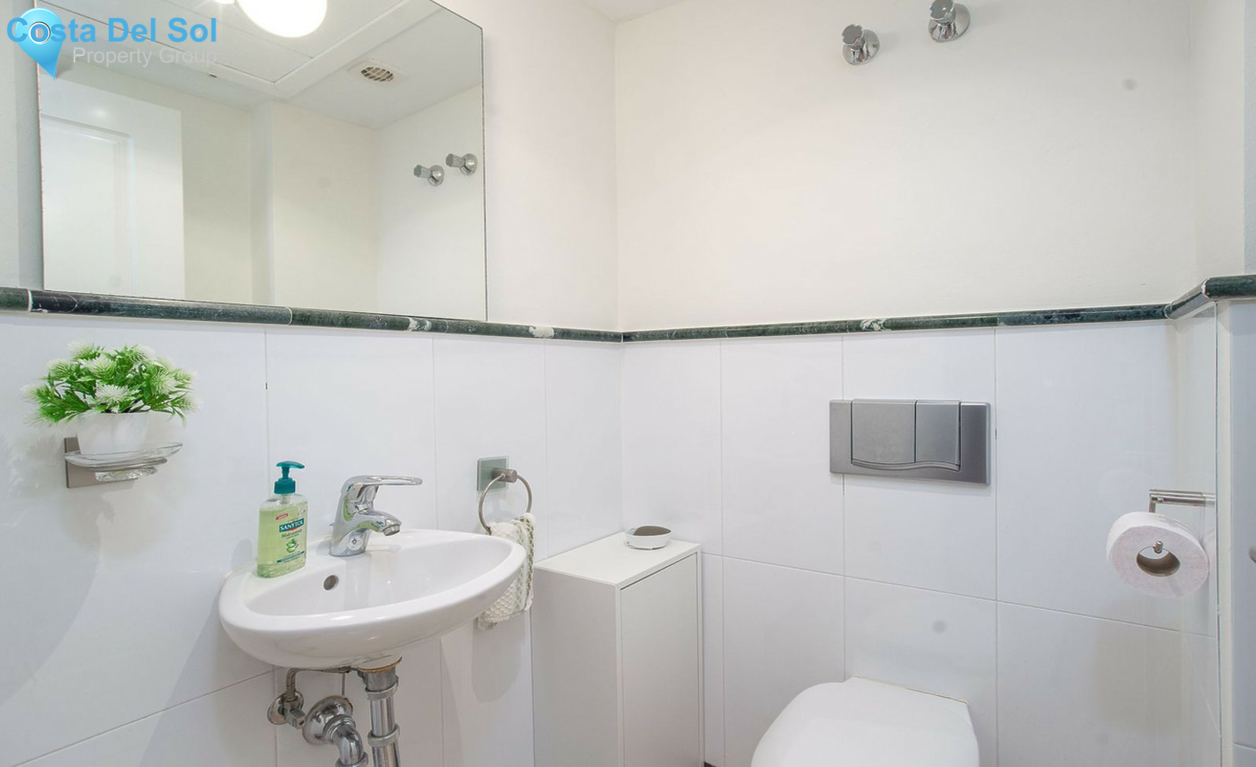 Middle Floor Apartment in Calahonda-1438035