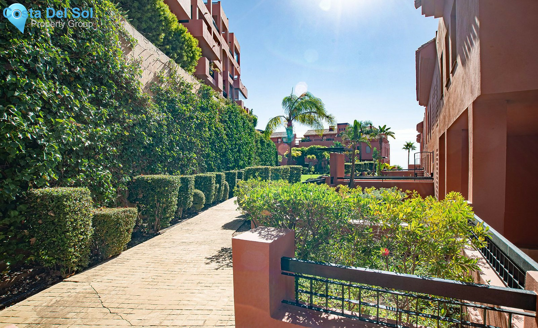 Middle Floor Apartment in Calahonda-1438041