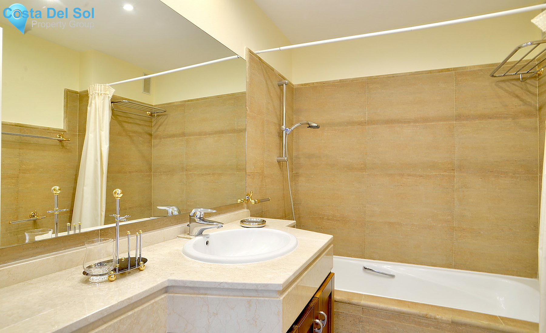 Middle Floor Apartment in Calahonda-1452651