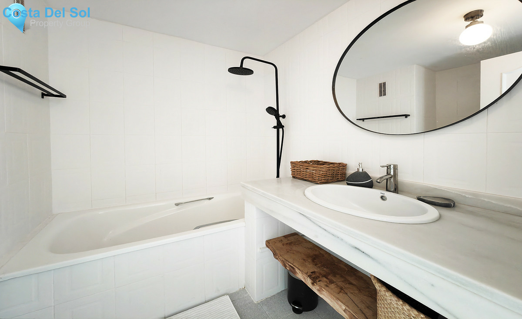 Middle Floor Apartment in Calahonda-1475940