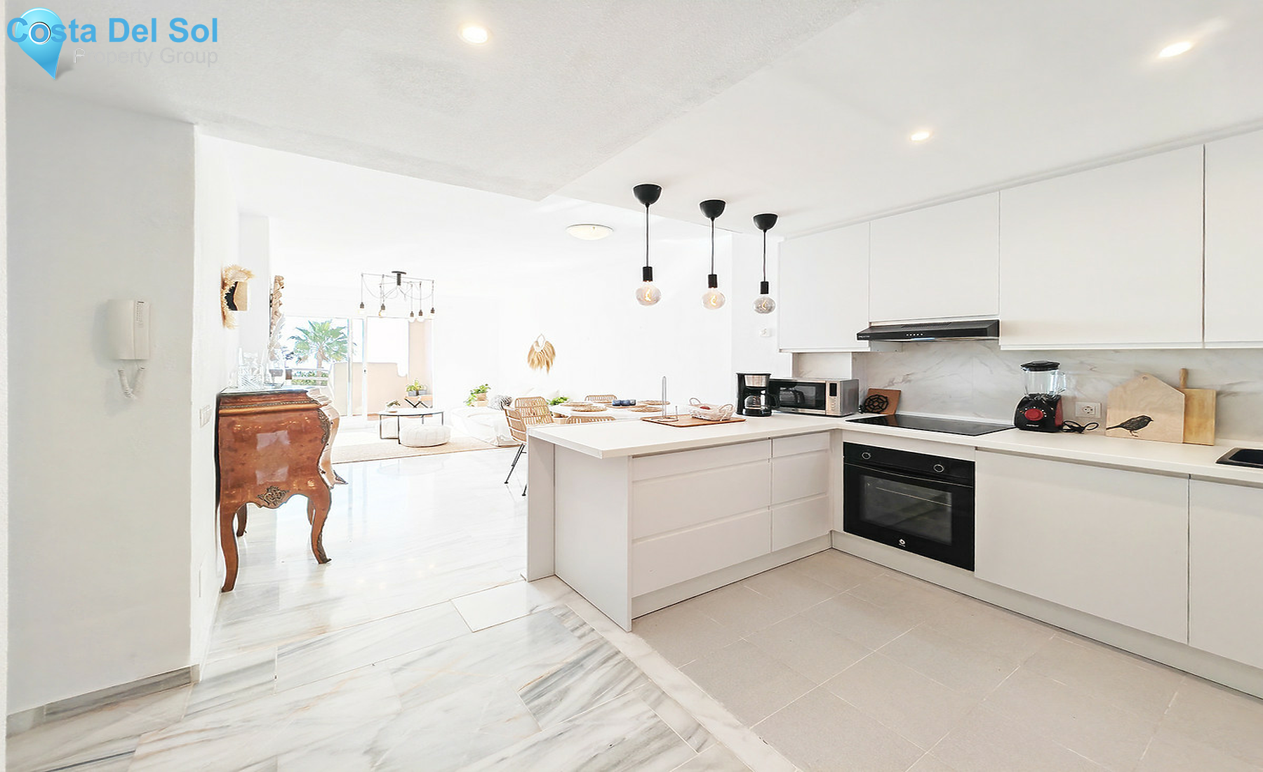 Middle Floor Apartment in Calahonda-1475950