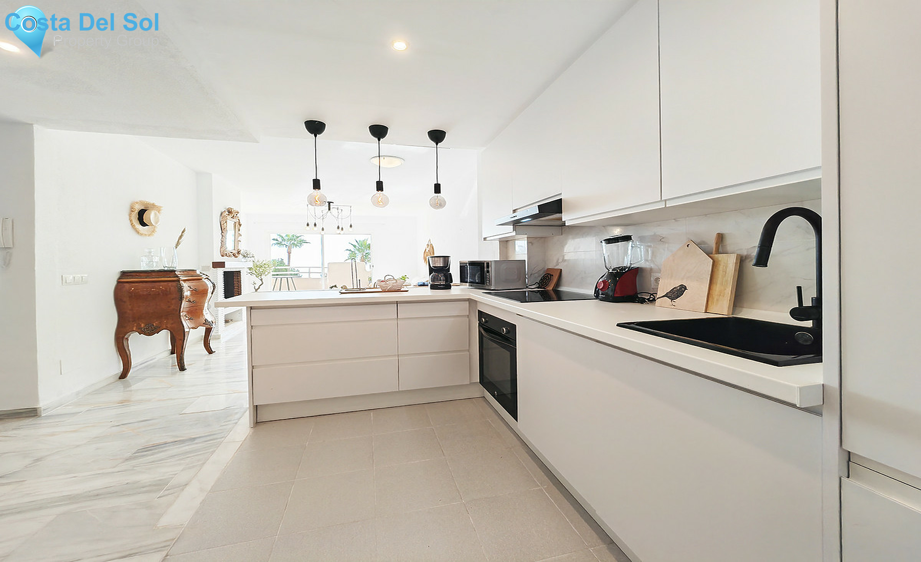 Middle Floor Apartment in Calahonda-1475937