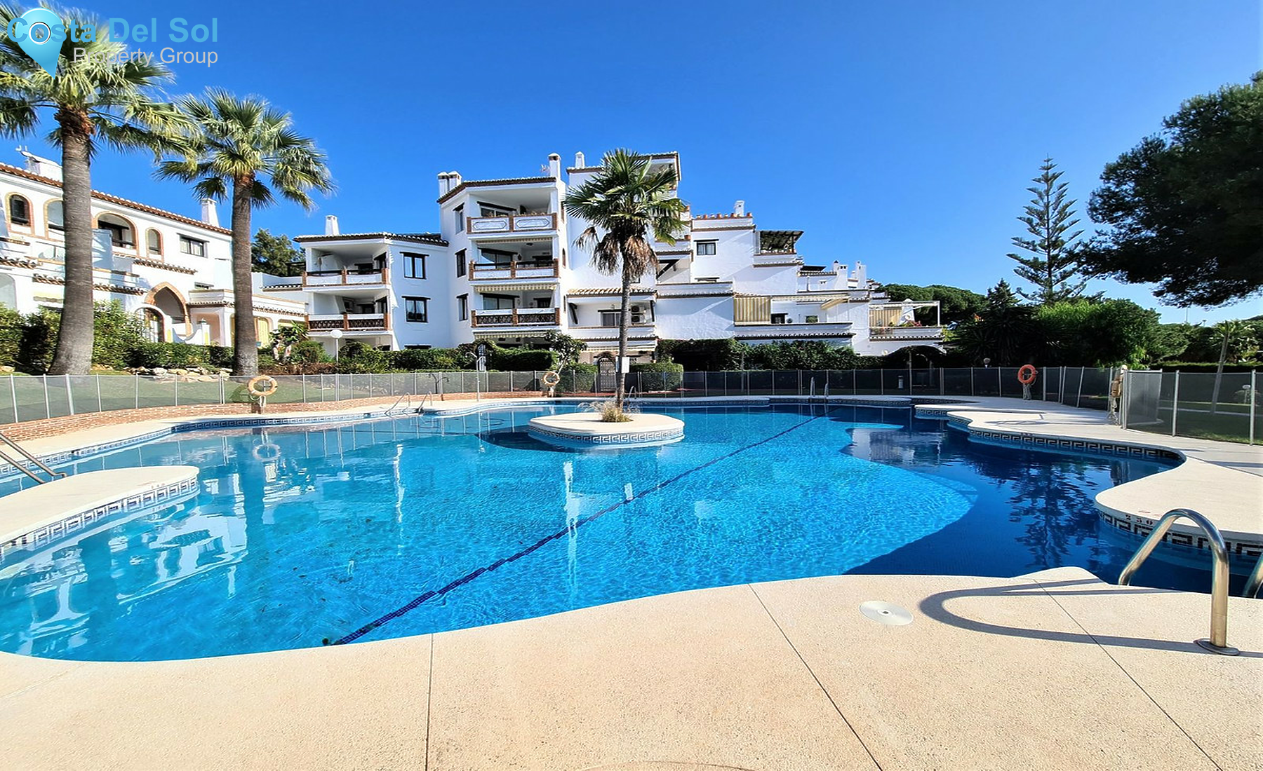 Middle Floor Apartment in Calahonda-1500157