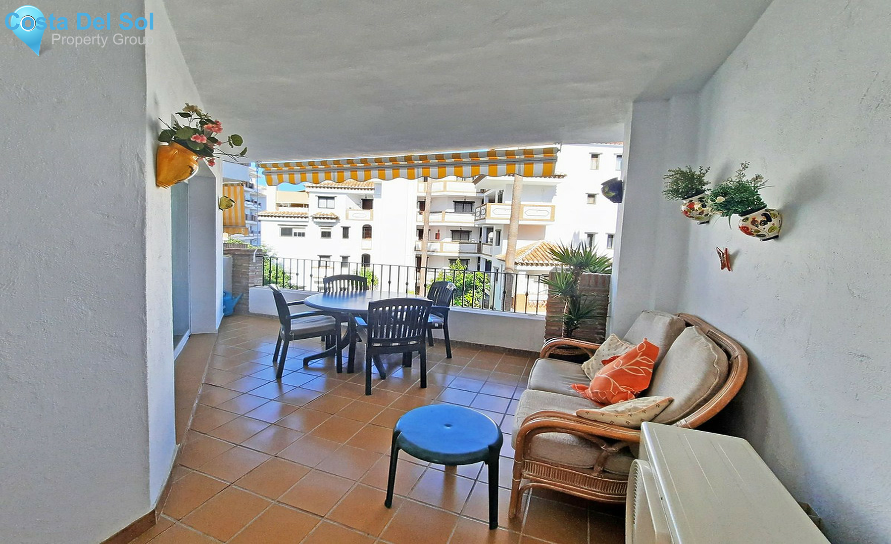 Middle Floor Apartment in Calahonda-1500175