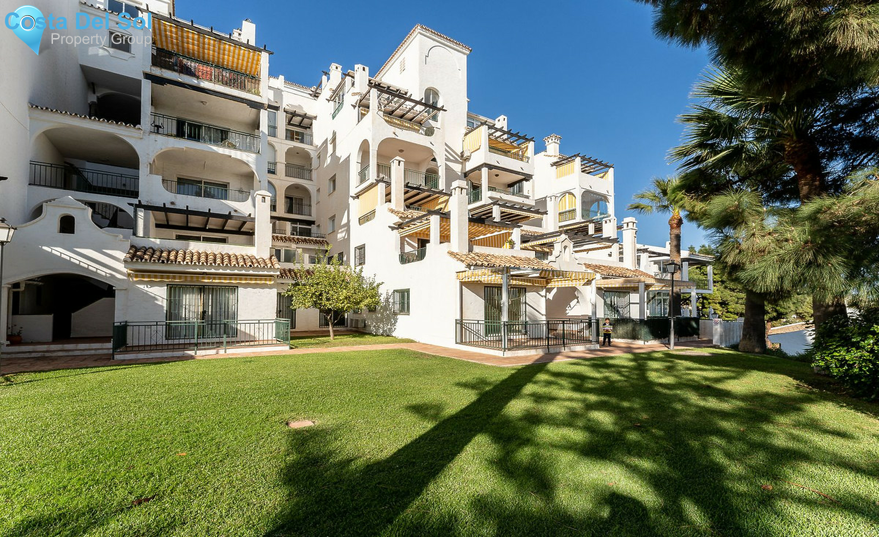 Middle Floor Apartment in Calahonda-1500813