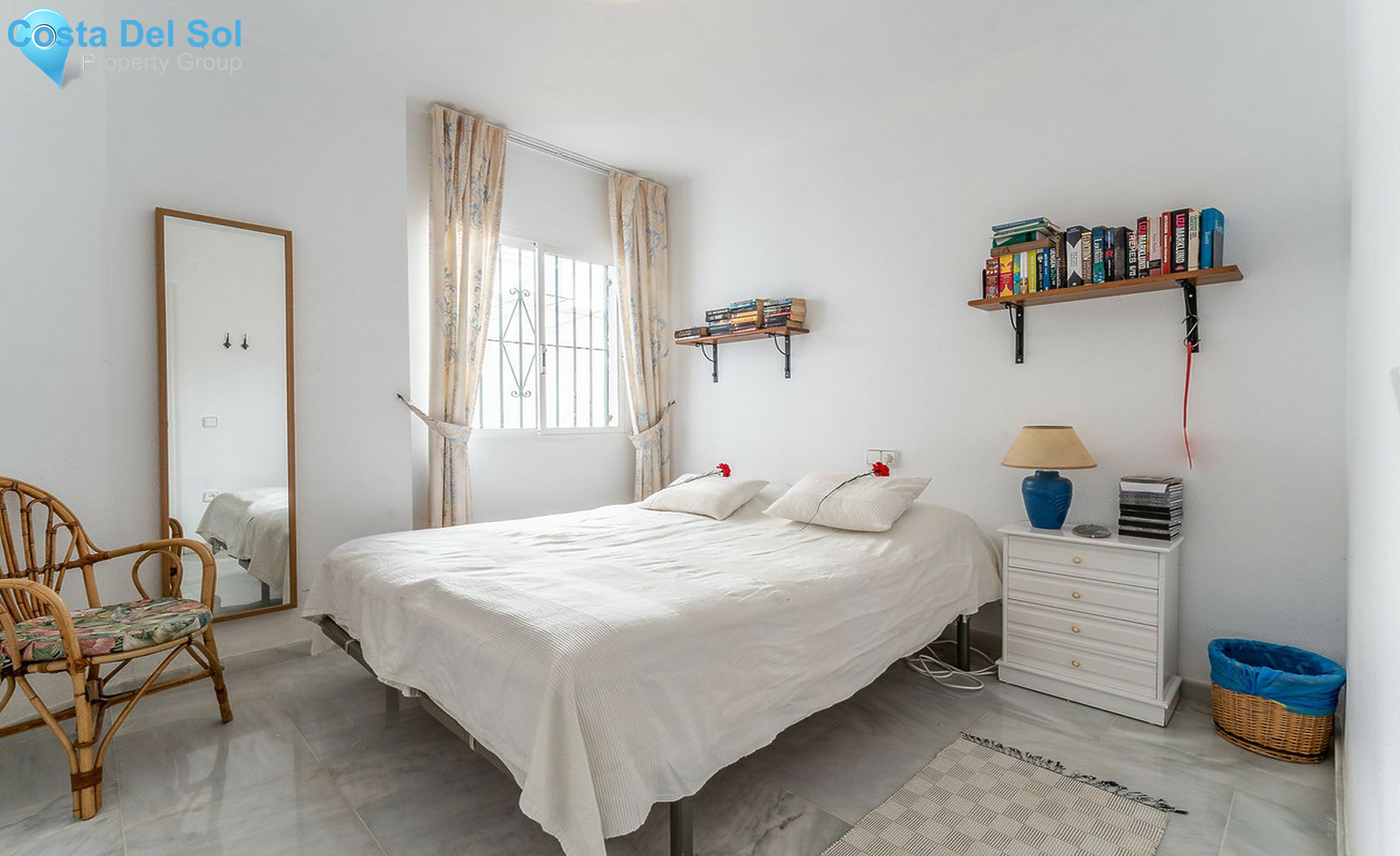 Middle Floor Apartment in Calahonda-1500825