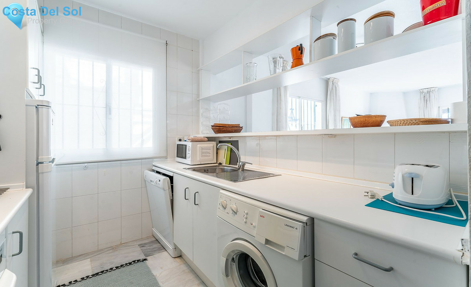 Middle Floor Apartment in Calahonda-1500829