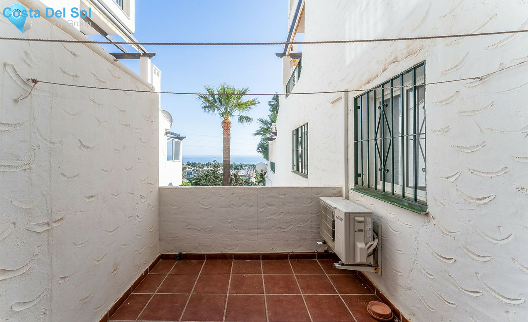 Middle Floor Apartment in Calahonda-1500820