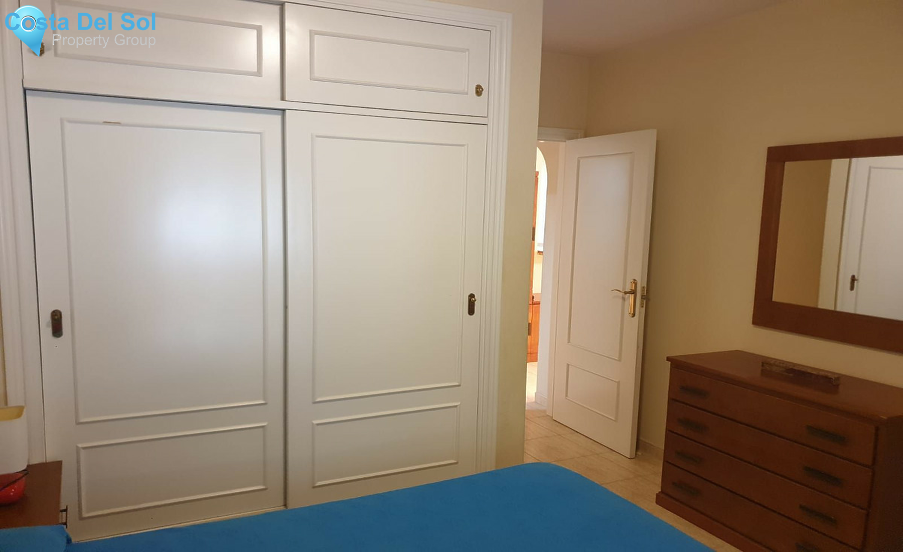 Middle Floor Apartment in Calahonda-1501888