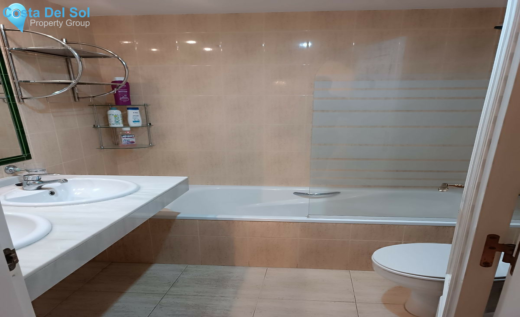 Middle Floor Apartment in Calahonda-1501887