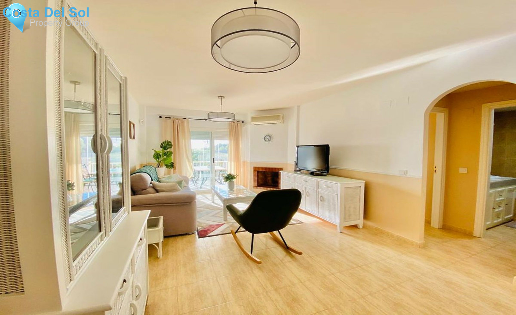 Middle Floor Apartment in Calahonda-1503181