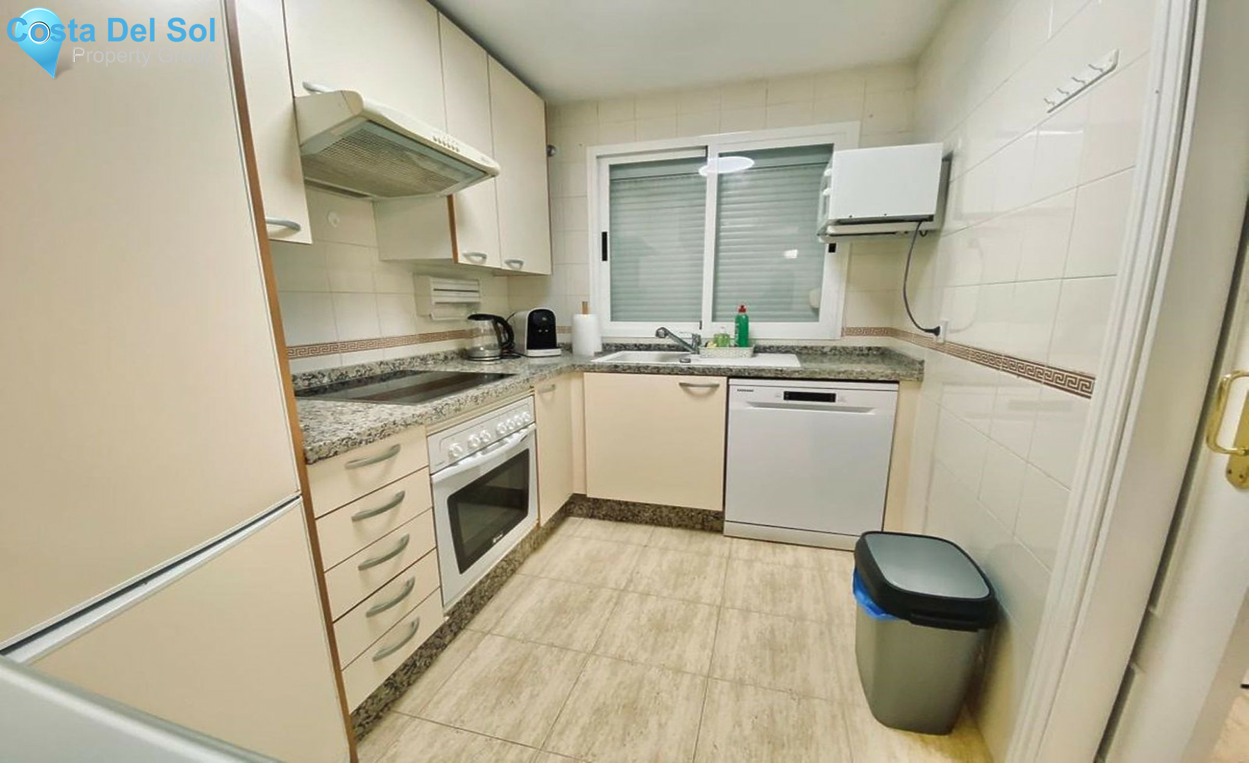 Middle Floor Apartment in Calahonda-1503183