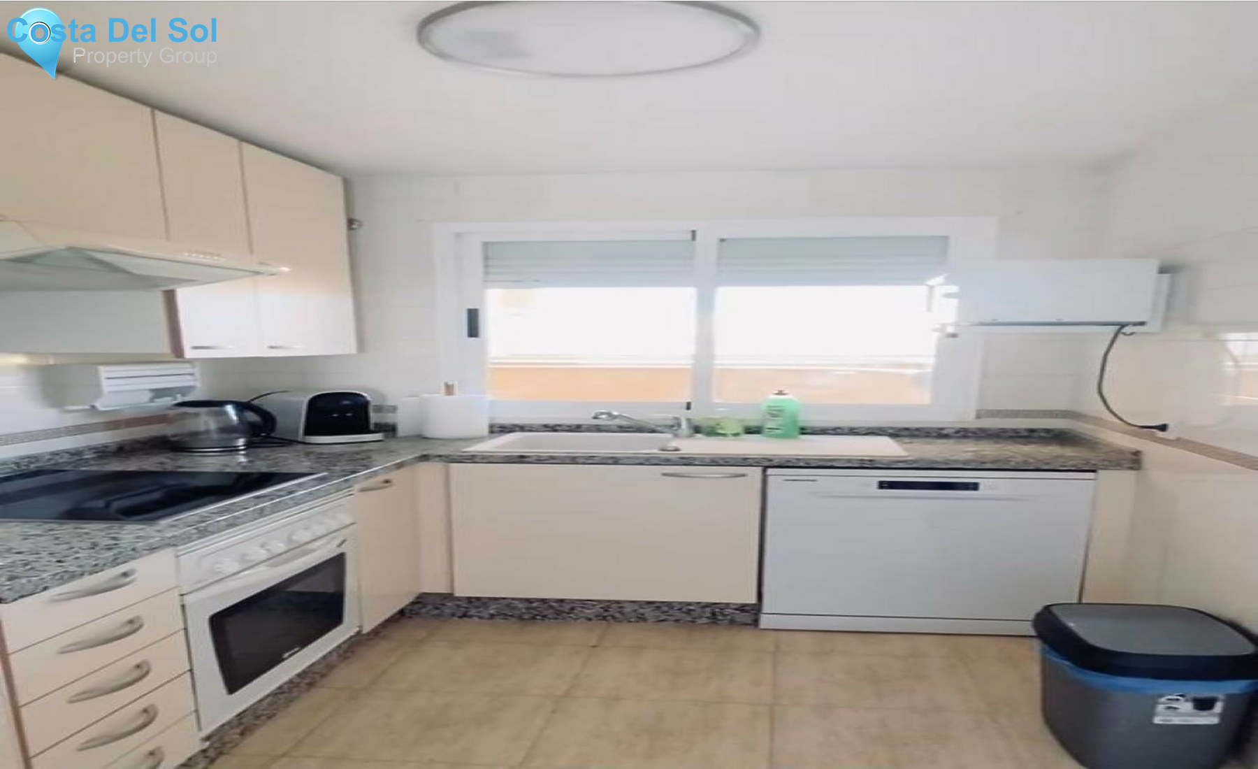 Middle Floor Apartment in Calahonda-1503176
