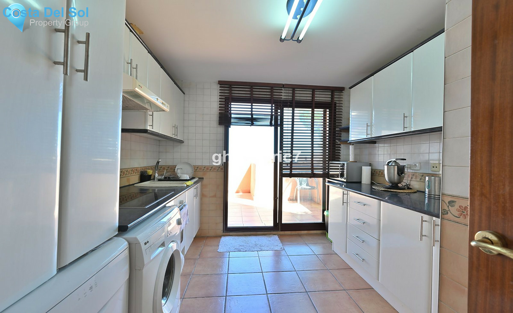 Middle Floor Apartment in Calahonda-1507024