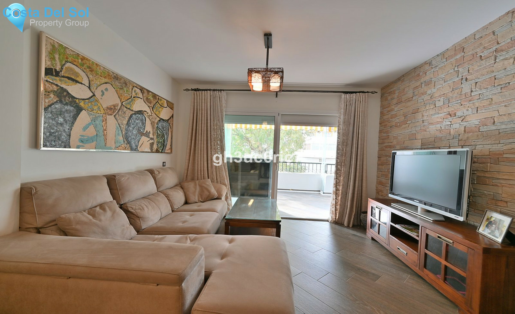 Middle Floor Apartment in Calahonda-1527163