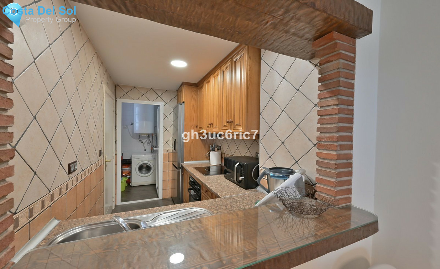 Middle Floor Apartment in Calahonda-1527164